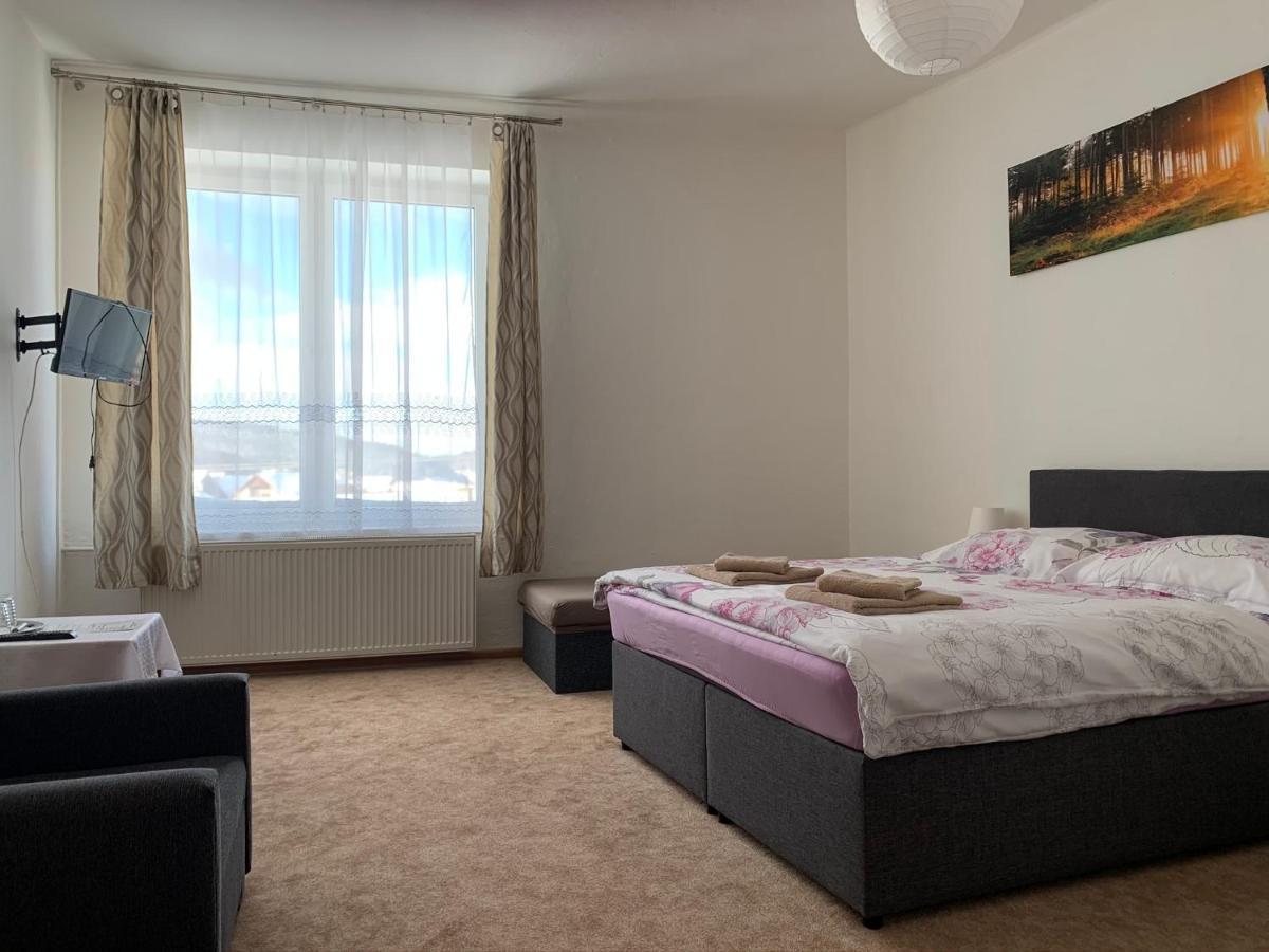 Ubytovanie Violet Vazec Bagian luar foto